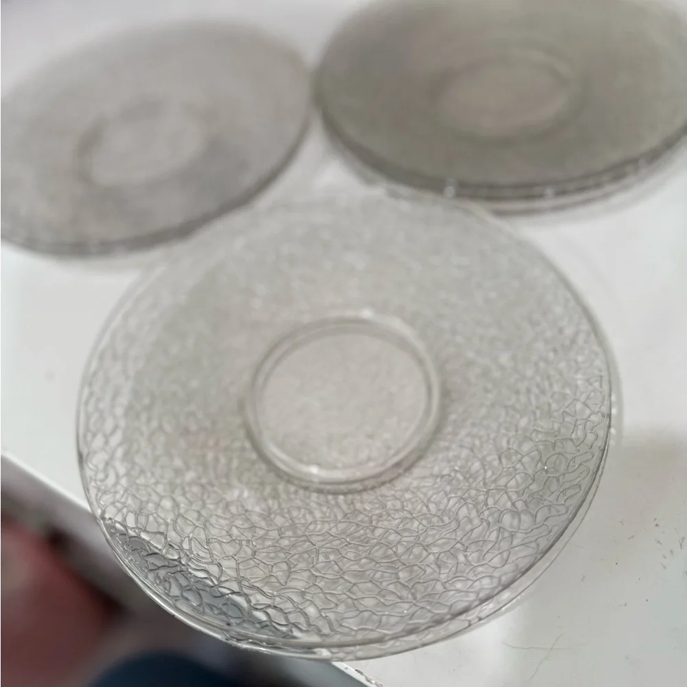 L. E Smith 4 Cracky Clear Glass 7 1/4 inch Salad Plate Light UV Glow Depression